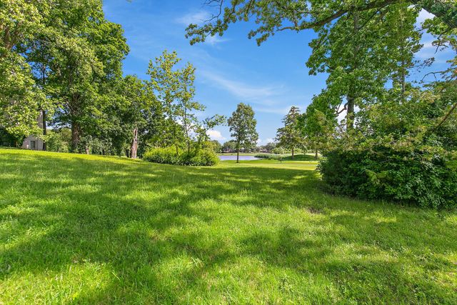 57 Hillburn Lane, North Barrington, IL 60010