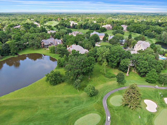 57 Hillburn Lane, North Barrington, IL 60010