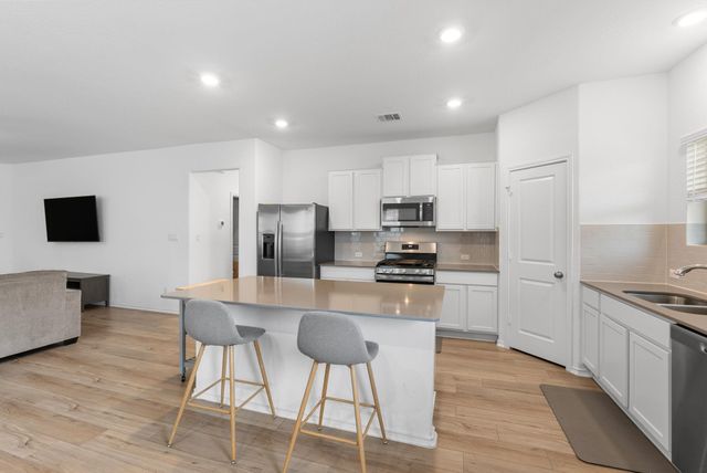 1240 Sweetspire ST, Leander, TX 78641