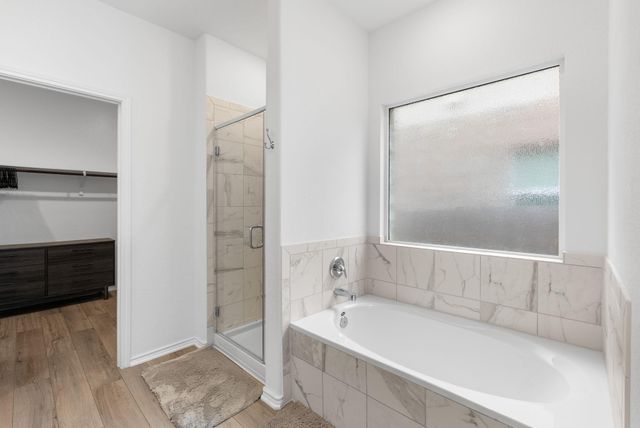 1240 Sweetspire ST, Leander, TX 78641