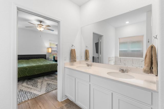 1240 Sweetspire ST, Leander, TX 78641