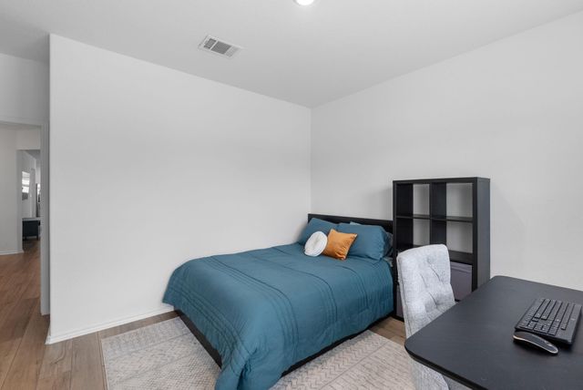 1240 Sweetspire ST, Leander, TX 78641