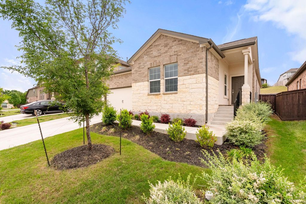 1240 Sweetspire ST, Leander, TX 78641