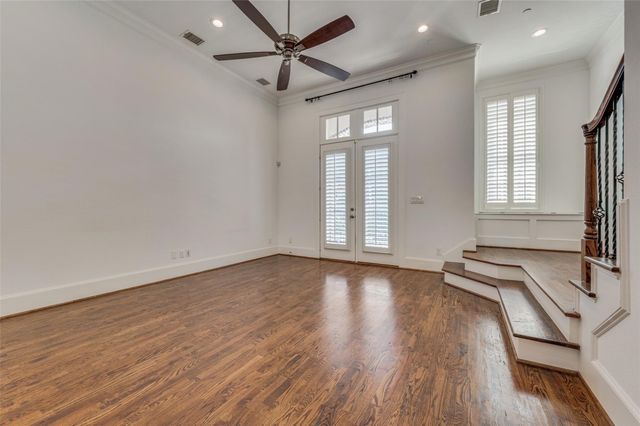 2135 Marilla Street, Dallas, TX 75201