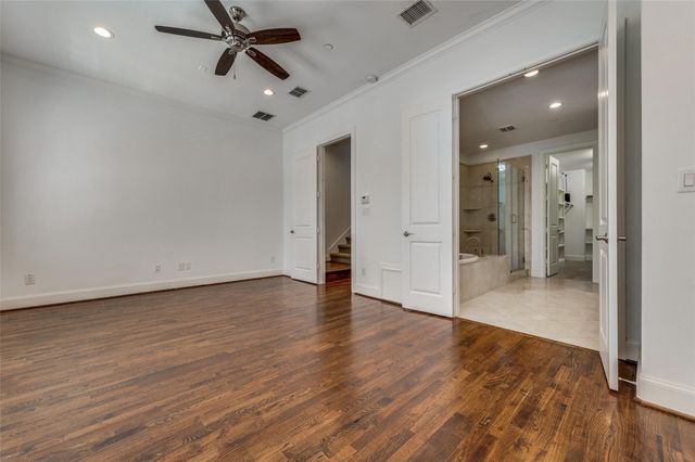 2135 Marilla Street, Dallas, TX 75201