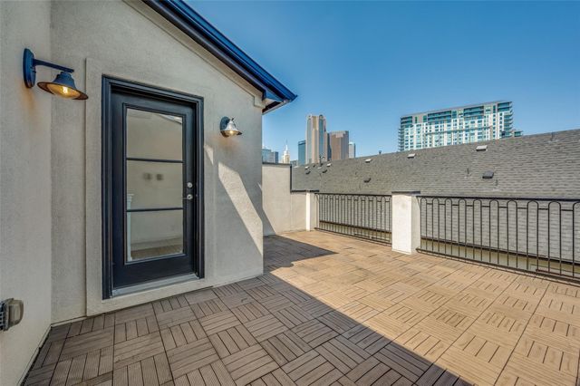 2135 Marilla Street, Dallas, TX 75201