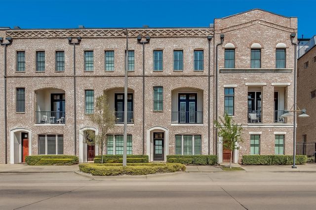 2135 Marilla Street, Dallas, TX 75201