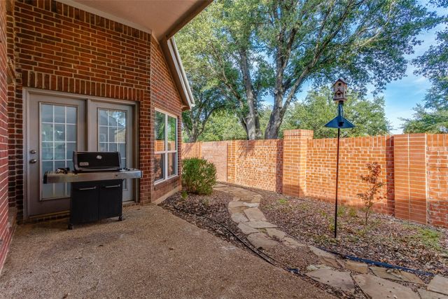 10319 Donley Drive, Irving, TX 75063