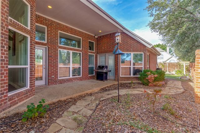 10319 Donley Drive, Irving, TX 75063