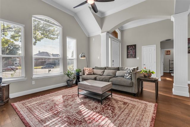 10319 Donley Drive, Irving, TX 75063