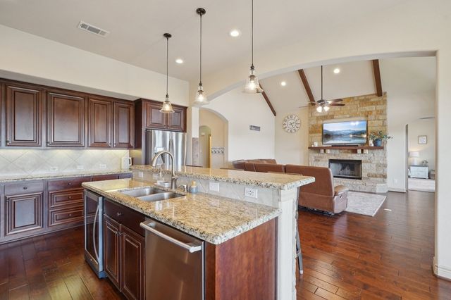 229 Yorktown Blvd, Kerrville, TX 78028
