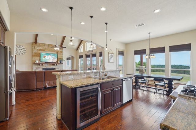 229 Yorktown Blvd, Kerrville, TX 78028