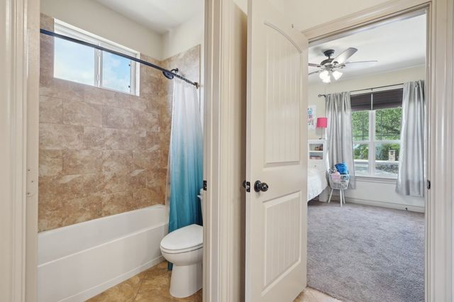 229 Yorktown Blvd, Kerrville, TX 78028