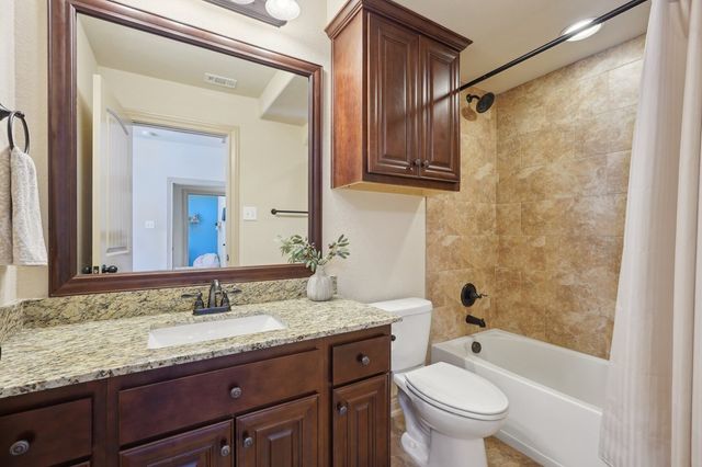229 Yorktown Blvd, Kerrville, TX 78028