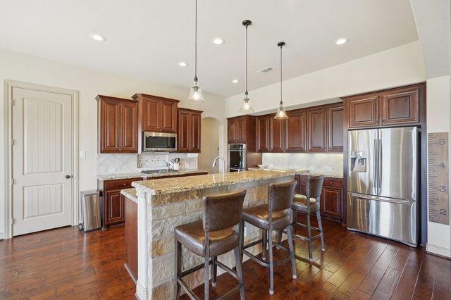 229 Yorktown Blvd, Kerrville, TX 78028