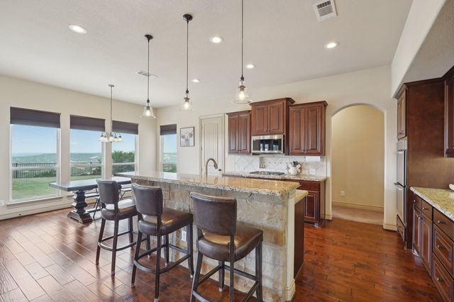 229 Yorktown Blvd, Kerrville, TX 78028