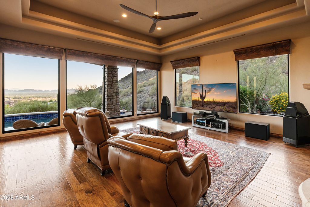 Image 2 of property listing at 11550 E Paradise Lane, Scottsdale, AZ 85255