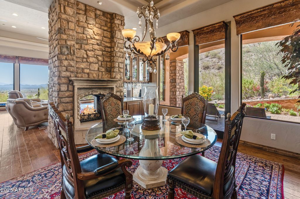 Image 3 of property listing at 11550 E Paradise Lane, Scottsdale, AZ 85255