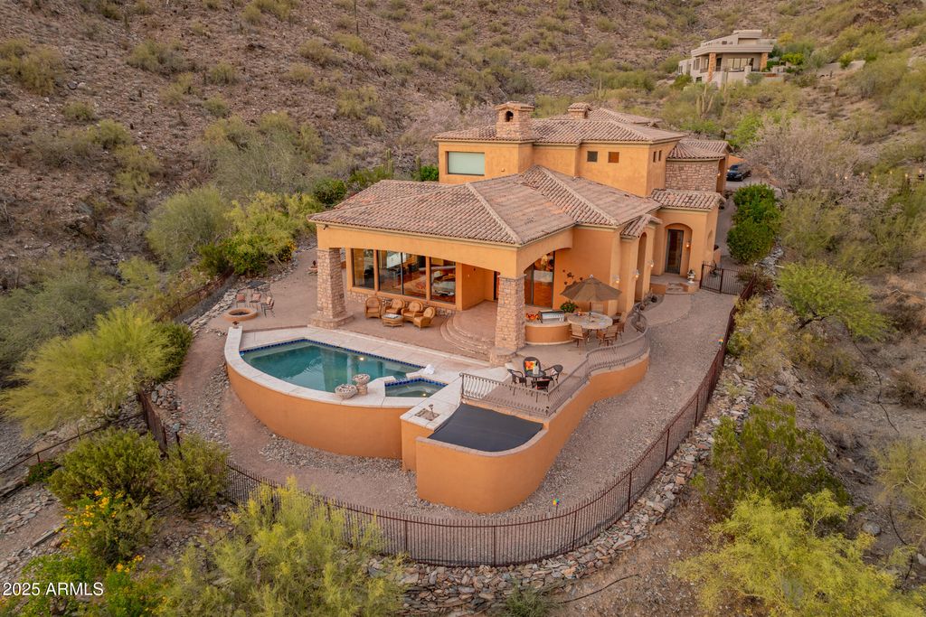 Image 41 of property listing at 11550 E Paradise Lane, Scottsdale, AZ 85255