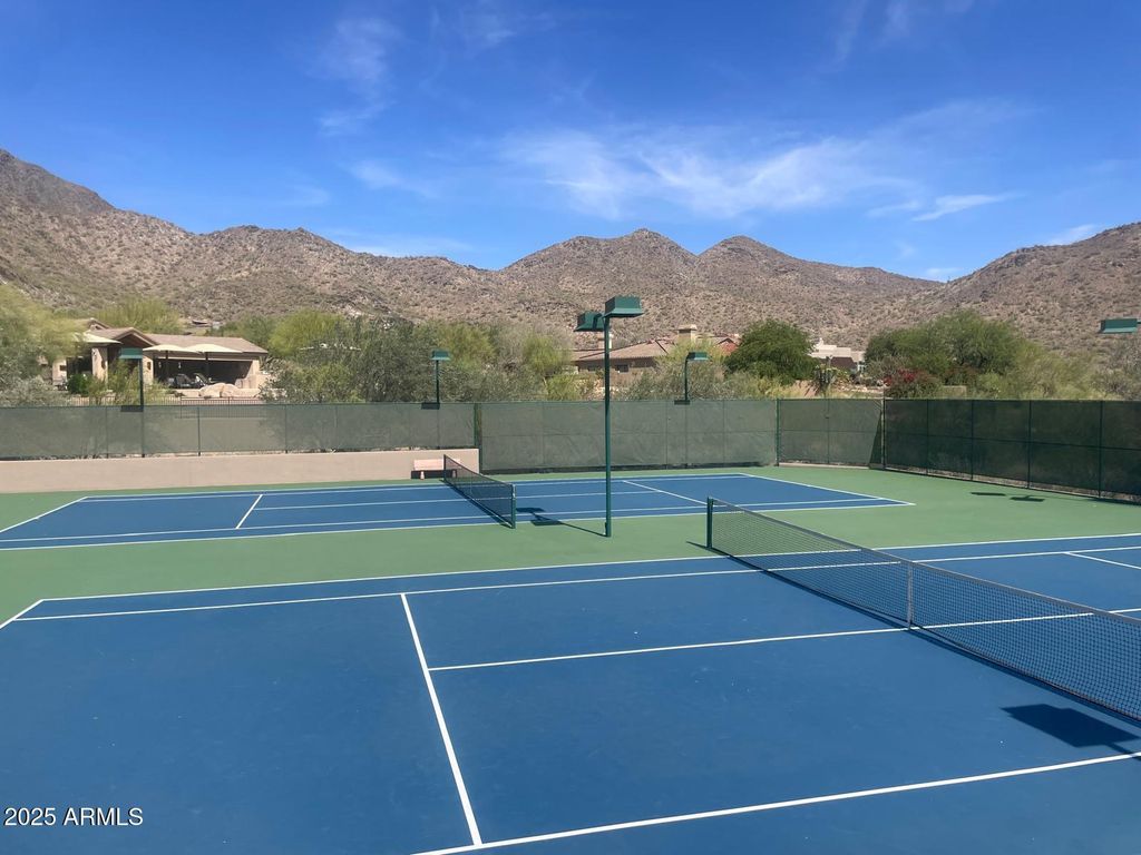 Image 50 of property listing at 11550 E Paradise Lane, Scottsdale, AZ 85255