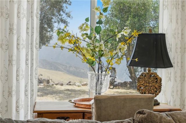 30668 Tick Canyon Rd, Canyon Country, CA 91387