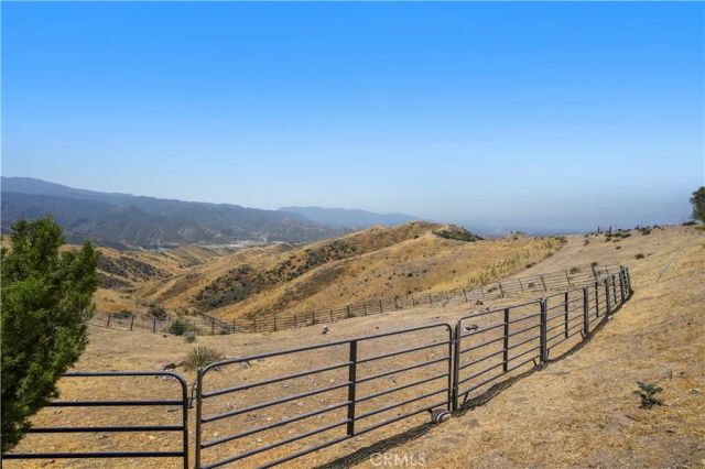 30668 Tick Canyon Rd, Canyon Country, CA 91387