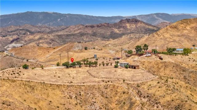 30668 Tick Canyon Rd, Canyon Country, CA 91387