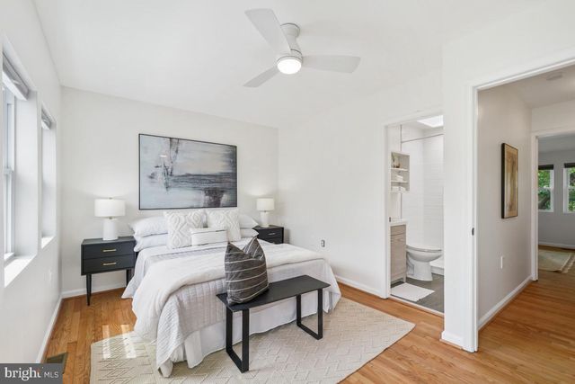817 20TH ST NE, Washington, DC 20002