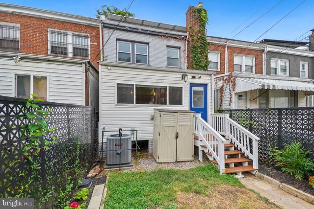 817 20TH ST NE, Washington, DC 20002