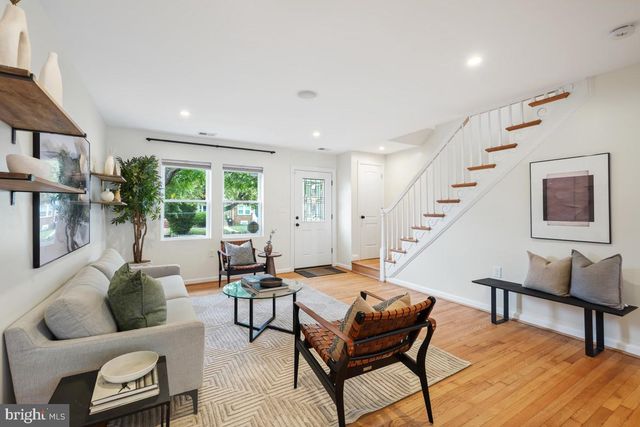817 20TH ST NE, Washington, DC 20002