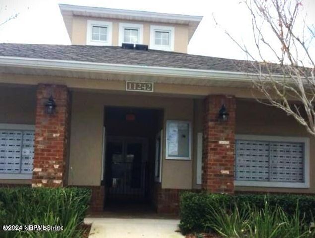 8125 SUMMERGATE Court, Jacksonville, FL 32256