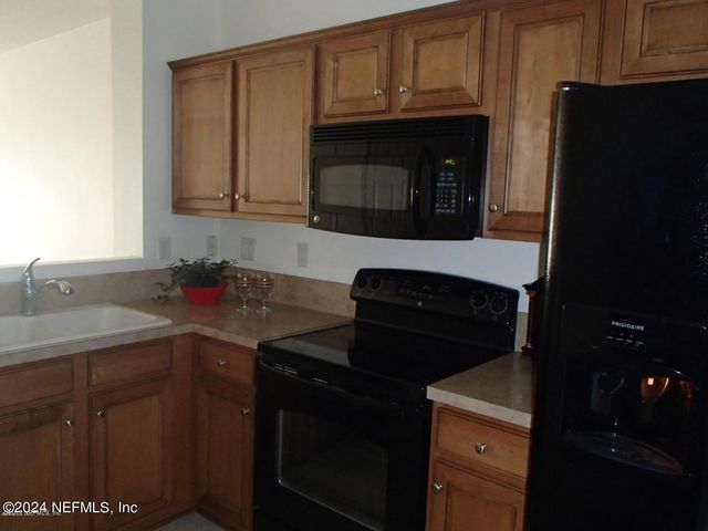 8125 SUMMERGATE Court, Jacksonville, FL 32256