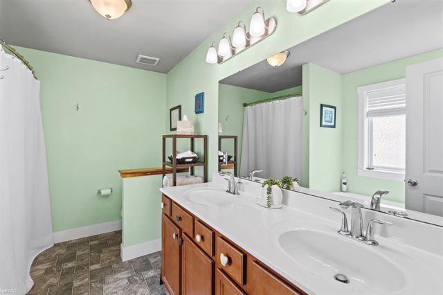 16589 Bedington Drive, Linden, MI 48451