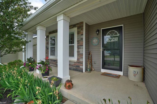 16589 Bedington Drive, Linden, MI 48451