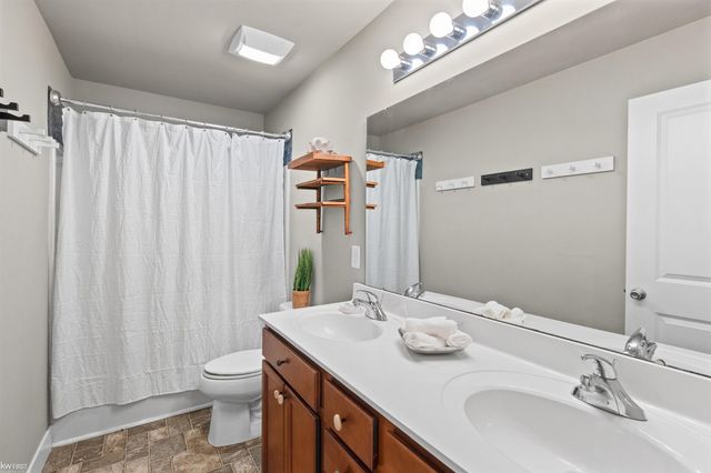 16589 Bedington Drive, Linden, MI 48451