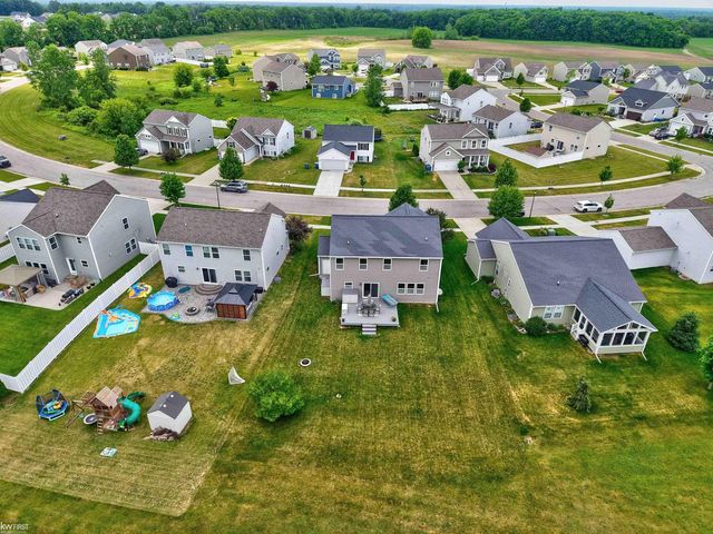 16589 Bedington Drive, Linden, MI 48451