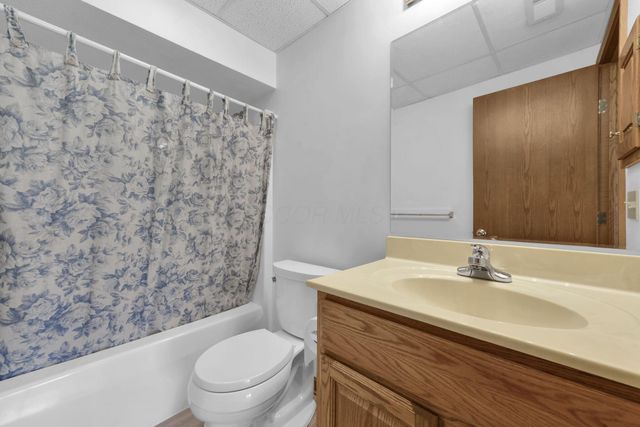 29 Longitude Drive, Mount Vernon, OH 43050