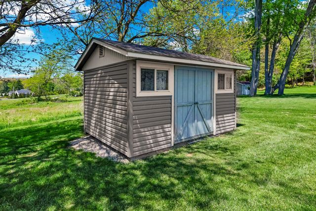 29 Longitude Drive, Mount Vernon, OH 43050