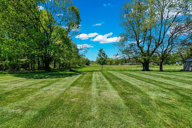 29 Longitude Drive, Mount Vernon, OH 43050