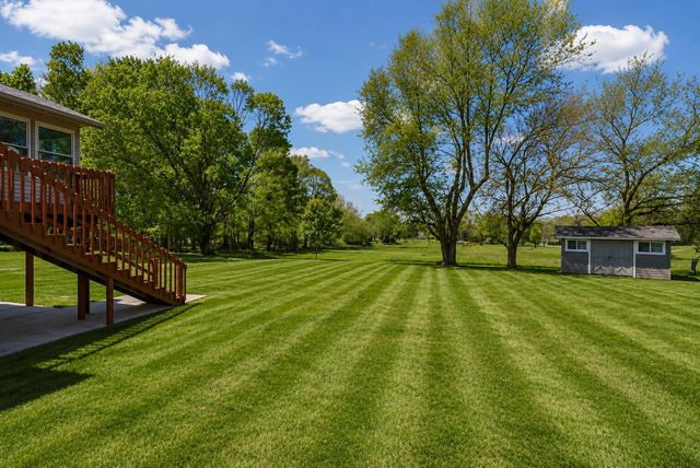 29 Longitude Drive, Mount Vernon, OH 43050