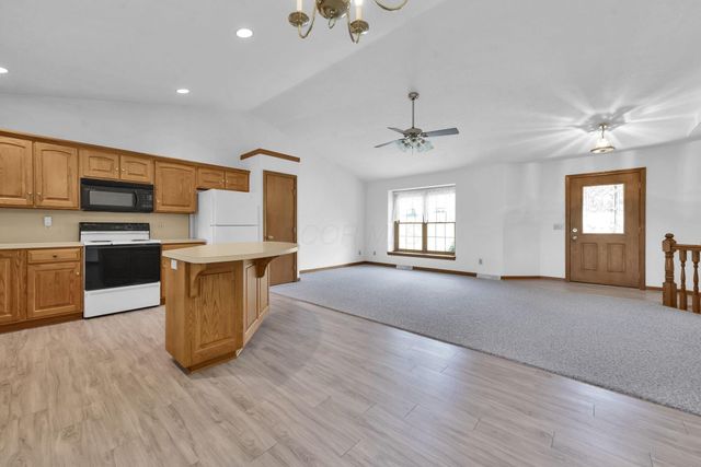 29 Longitude Drive, Mount Vernon, OH 43050