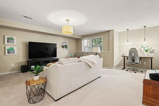 1088 Cobblestone Road, Holland, MI 49423