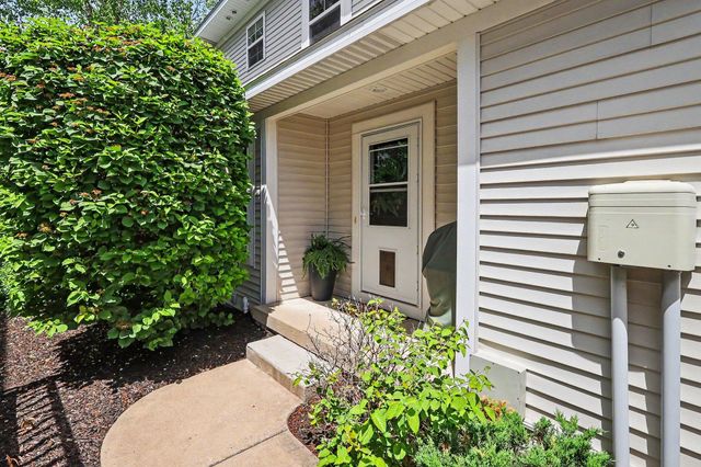 1088 Cobblestone Road, Holland, MI 49423