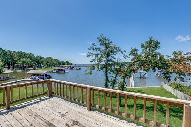 162 Aztec Drive, Mabank, TX 75156