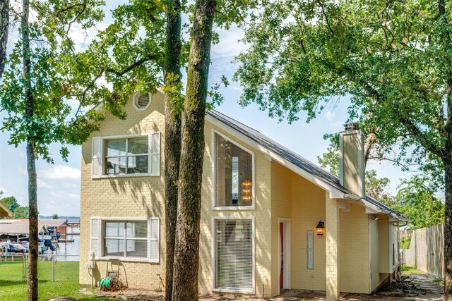 162 Aztec Drive, Mabank, TX 75156