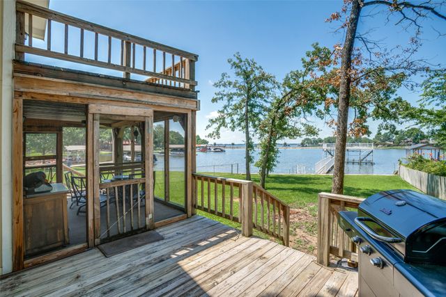162 Aztec Drive, Mabank, TX 75156
