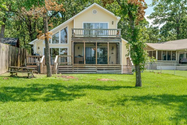 162 Aztec Drive, Mabank, TX 75156
