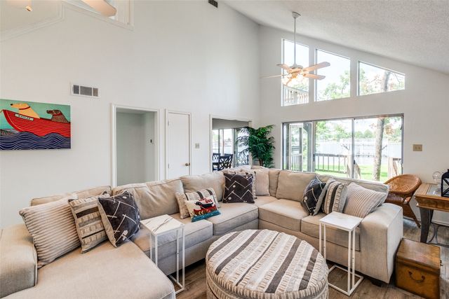 162 Aztec Drive, Mabank, TX 75156