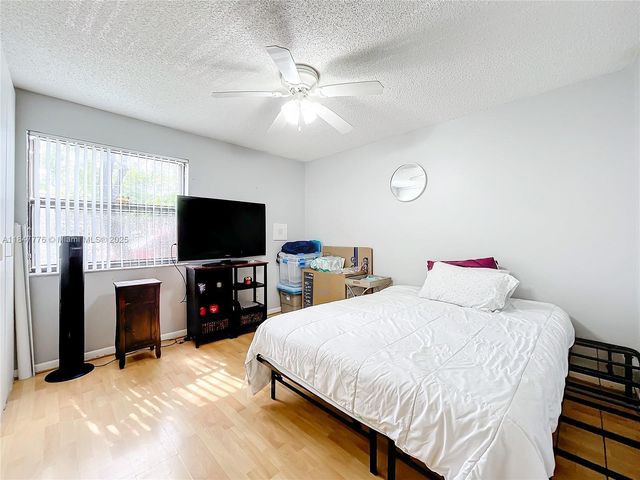 11533 NW 10th St 11533, Pembroke Pines, FL 33026