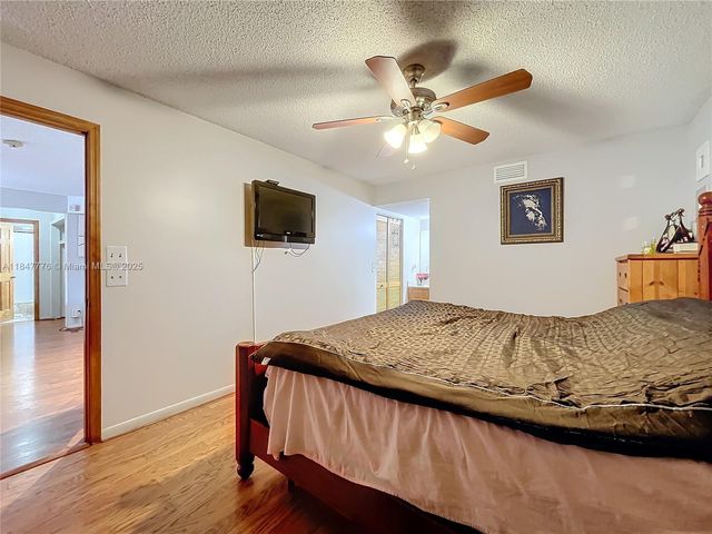 11533 NW 10th St 11533, Pembroke Pines, FL 33026
